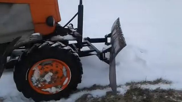 Передний поворотный отвал на трактор смотреть онлайн