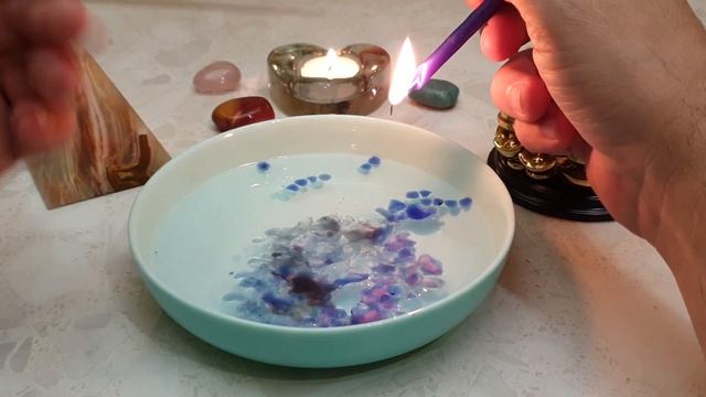 СВЕЧА О ГЛАВНОМ И ВАЖНОМ ДЛЯ ВАС. Гадание на воске. смотреть онлайн