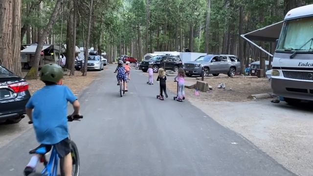 Things to Do in Yosemite Valley | Yosemite Family Vacation смотреть онлайн