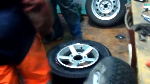 Как быстро накачать колесо смотреть онлайн