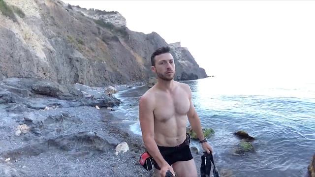 Мыс Фиолент. Как прокачать ноги на море. Спуск и подъем по 200 ступенькам на мысе Фиолент. VLOG #6 смотреть онлайн