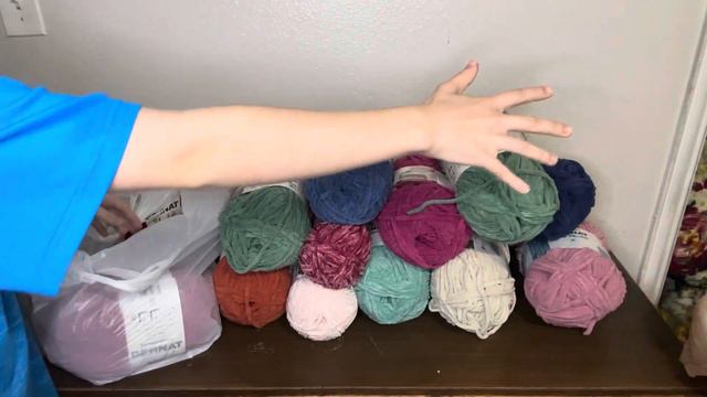 Bernat Blanket Yarn Haul! Huge Yarn Haul From Joann’s. I saved over $100?! смотреть онлайн