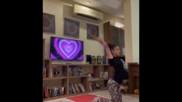 Мой влог про тренировку???♂️#рекомендации #тренировка #подпишись #попмузыка #гимнастика #лайк смотреть онлайн