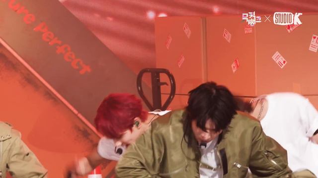 [얼빡직캠 4K] 엔하이픈 정원 'Future Perfect (Pass The MIC)' (ENHYPEN JUNGWON Facecam) @뮤직뱅크(Music Bank) 22070