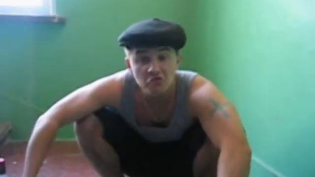 Жиган Miron :) Быдло в подъезде Москвы в 2006году смотреть онлайн