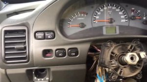 как снять торпеду ваз 2110