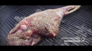 Баранья нога с травами на гриле Weber