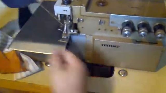Оверлок Textima/Текстима 8515 класс Трехниточный #Швейная машина #sewing machine смотреть онлайн