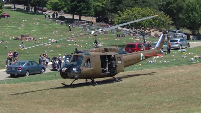 USA RAN UH-1 Huey Helicopter Start & departure from the Lone Tree Cemetery смотреть онлайн