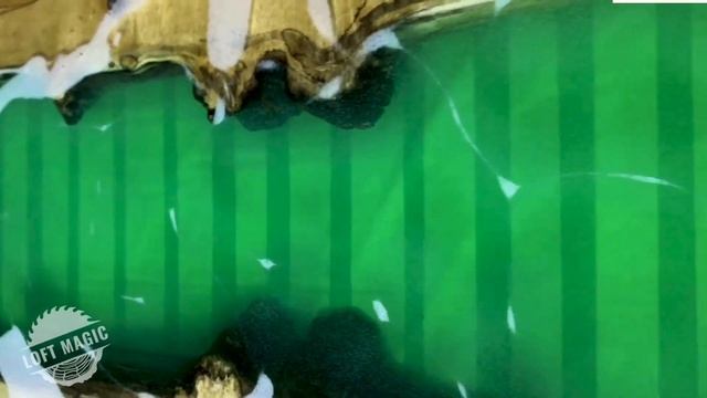Журнальный столик с зеленой рекой смотреть онлайн