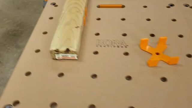 Centipede Work Table смотреть онлайн