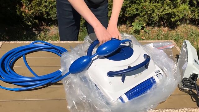 Maytronics Dolphin Pool Up I Unboxing | Medencetisztító robot смотреть онлайн