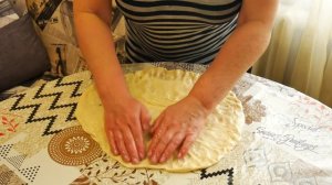 Слоеный пирог с мясом и картошкой,самый вкусный.