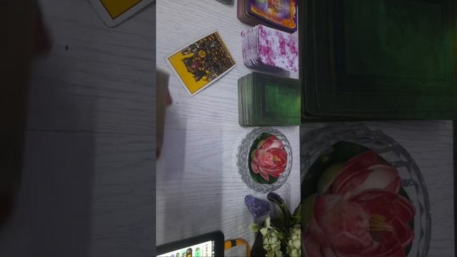 FREE TAROT READINGS TODAY FOR LOVELY SUBSCRIBERS !! or DONATE FOR PRIORITY REPLY($3/₹111/£4/AUS$5) смотреть онлайн