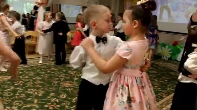 г Щёлково Выпускной утренник в детском саду смотреть онлайн