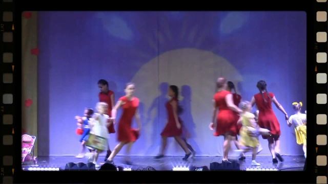 "Кино навсегда!" - Образцовый художественный ансамбль танца "Озорницы", танец "Куда уходит детство" смотреть онлайн