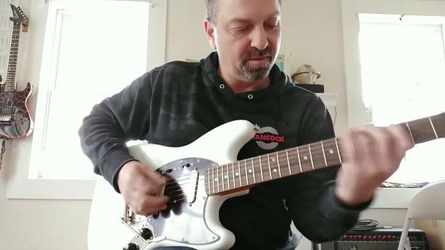 Squier Mustang by Fender смотреть онлайн
