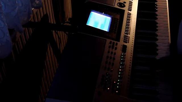 Yamaha PSR-S700- DiscoChocolate( Style Demo by Krzysztof Giecewicz) смотреть онлайн