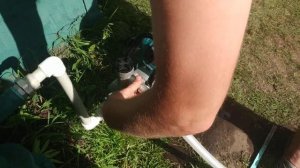 Мотопомпа MAKITA EW1060H. Качаем воду мотопомпой из скважины. Труба около 8 метров