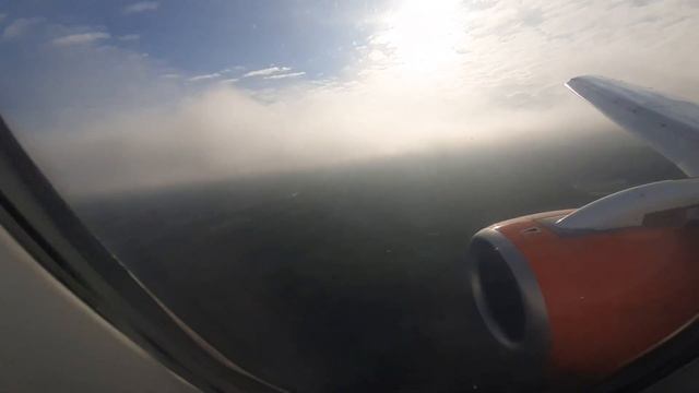 Мой первый полёт на Сухом Суперджете 100 (Sukhoi SuperJet 100) Москва - Псков