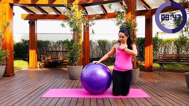 O Melhor ALONGAMENTO com Bola de Pilates para Aumentar a Disposição смотреть онлайн