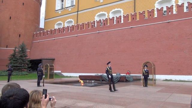 Смена караула у Вечного огня смотреть онлайн