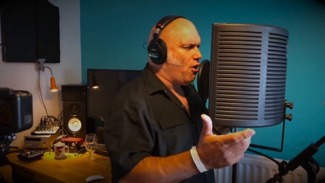 Lightning Strikes Twice (IRON MAIDEN) Acoustic - Thomas Zwijsen ft. Blaze Bayley смотреть онлайн