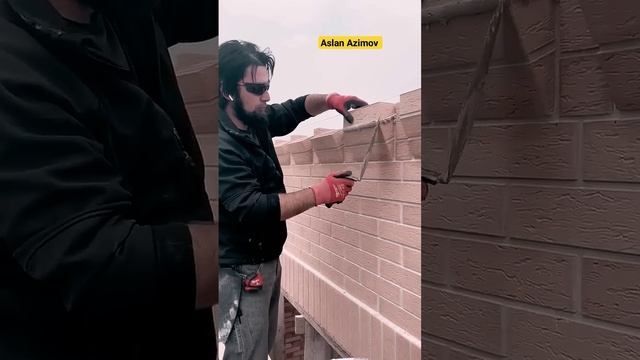 Мастер кладки 95 #кирпичнаякладка #каменщик