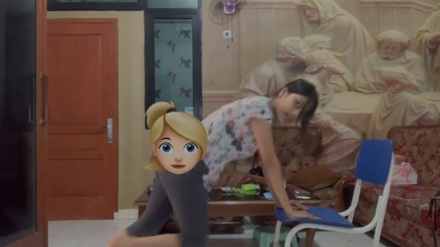 Olahraga Menggunakan Kursi - Ruth Tioma Duma Ria Manullang (2007284) 2A2 Pendidikan Bahasa Inggris смотреть онлайн