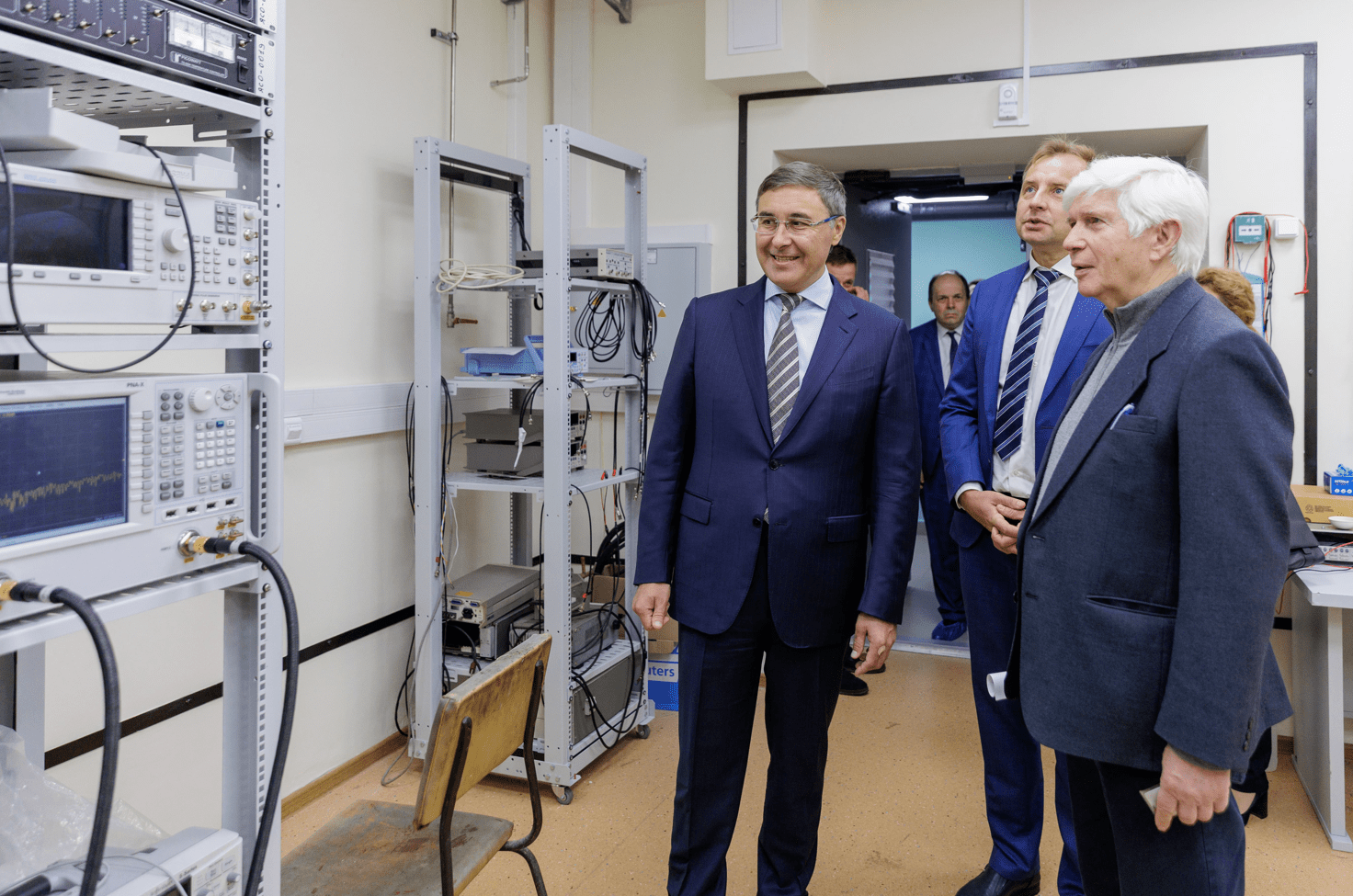 Валерий Фальков о ФИАН: Вы символ возрождения интереса к физике смотреть онлайн