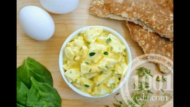 Салат с отварной рыбой, кальмарами, крабовыми палочками и сыром смотреть онлайн