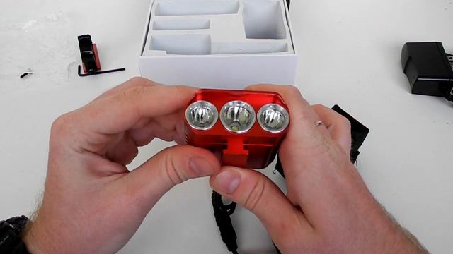 Велофара UltraFire 3 led (T6 + 2xR5) смотреть онлайн