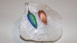 Самодельная, форелевая колеблющаяся блесна за 5 минут.