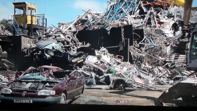 Renault safrane being scrapped leicester 2013 смотреть онлайн