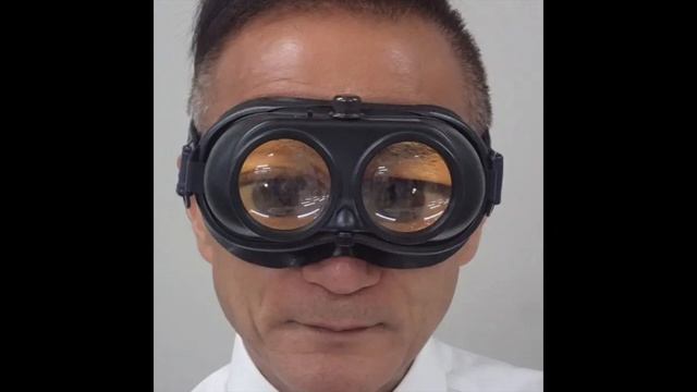 How to look very carefully for nystagmus by using a blank piece of paper смотреть онлайн