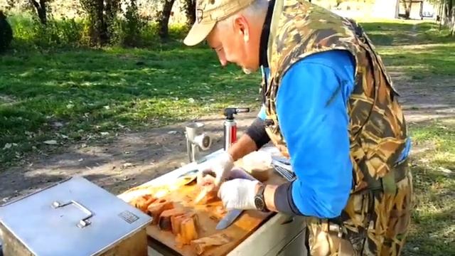 СУДАК КОПЧЕНЫЙ С АЙВОЙ И ЖАРЕНЫЙ В ЩИПСЕ