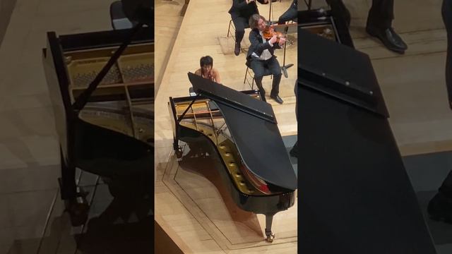Yuja Wang & Philharmonia Orchestra смотреть онлайн
