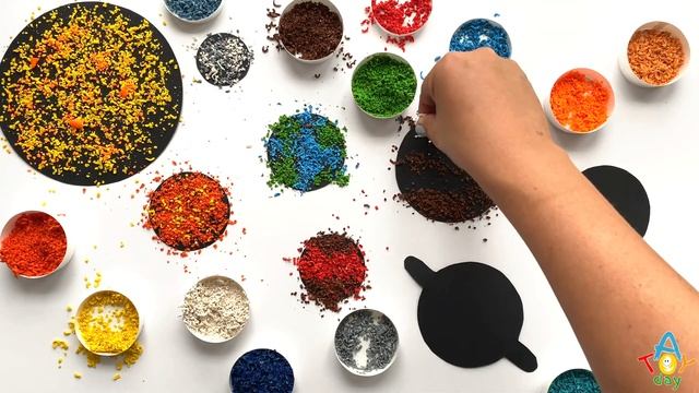 DIY Crayon Solar System for kids | 8 Planets crayon craft | Melted crayon planets for little kids смотреть онлайн