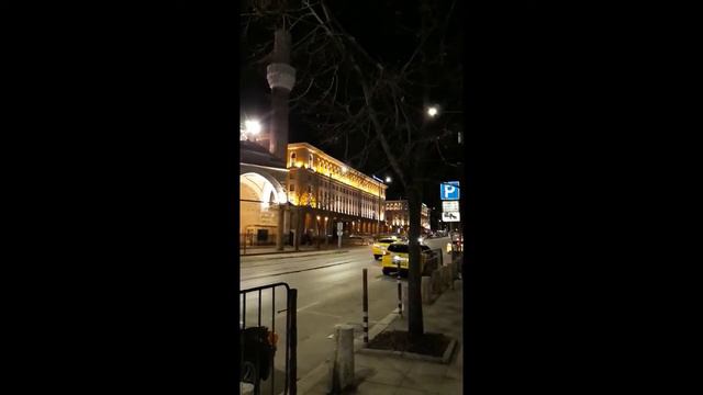 Ночная София: Центр/ Мечеть BANYABAŞI/Хали/ Минеральные бани смотреть онлайн