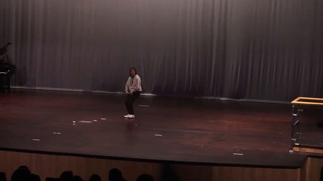 Erika's freestyle dance performance смотреть онлайн