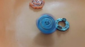 Бои бейблейд ( Bay Blade ).