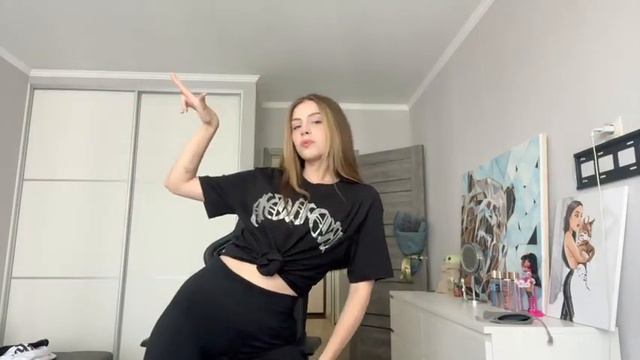 потрясла чем природа наделила) смотреть онлайн