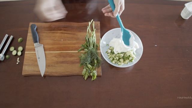 СВЕЖИЙ ЛЕТНИЙ САЛАТ ОГУРЕЦ В ЙОГУРТЕ смотреть онлайн