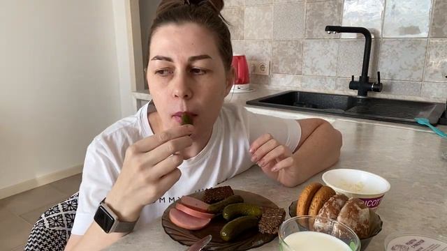 Забежала в МАГАЗИН ? РАСПАКОВКА ? ПЕРЕКУС ? Овсяное ПЕЧЕНЬЕ ? МОЛОКО ? Бутеры ? Завтра суп ?