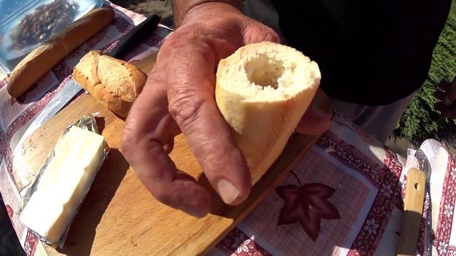 Посмотри Как пожарить Мясо. Жарим Мясо на костре. смотреть онлайн