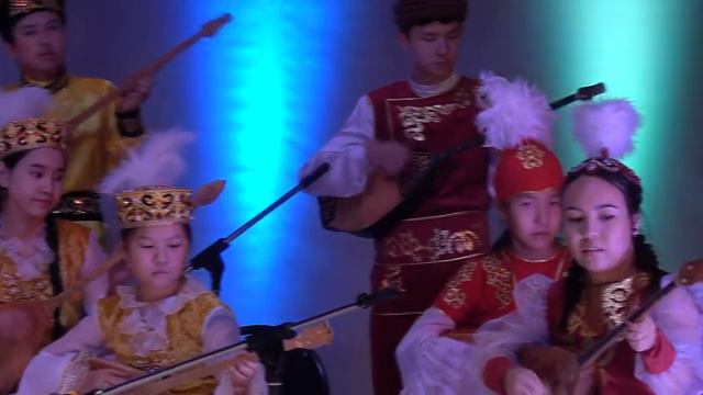 "Звонкая струна" , "Шаттык" - Аксиса (куй) смотреть онлайн
