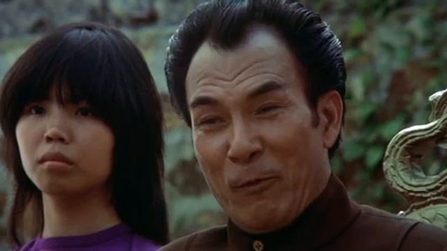 Боло Йен против Джона Сэксона. Выход Дракона.