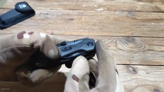 Мультитул с огнивом в НАБОР ВЫЖИВАНИЯ Roxon SPARK CM1349@CorcoranALMulti tool for survival смотреть онлайн