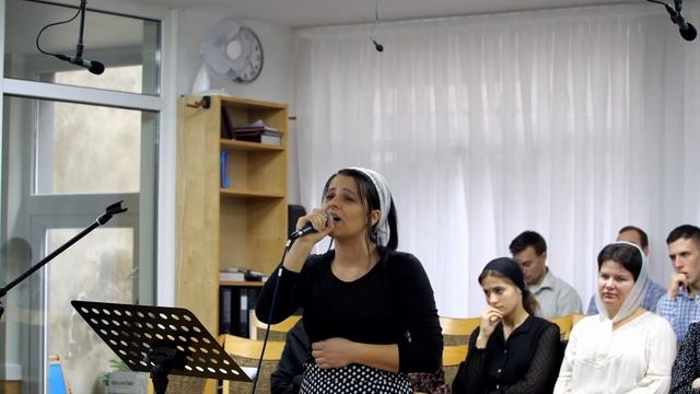 Томлюсь в оковах одиночества - христианское стихотворение смотреть онлайн