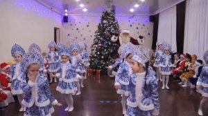 "Танец Снегурочек" из новогоднего праздника "Кастинг Снегурочек"
